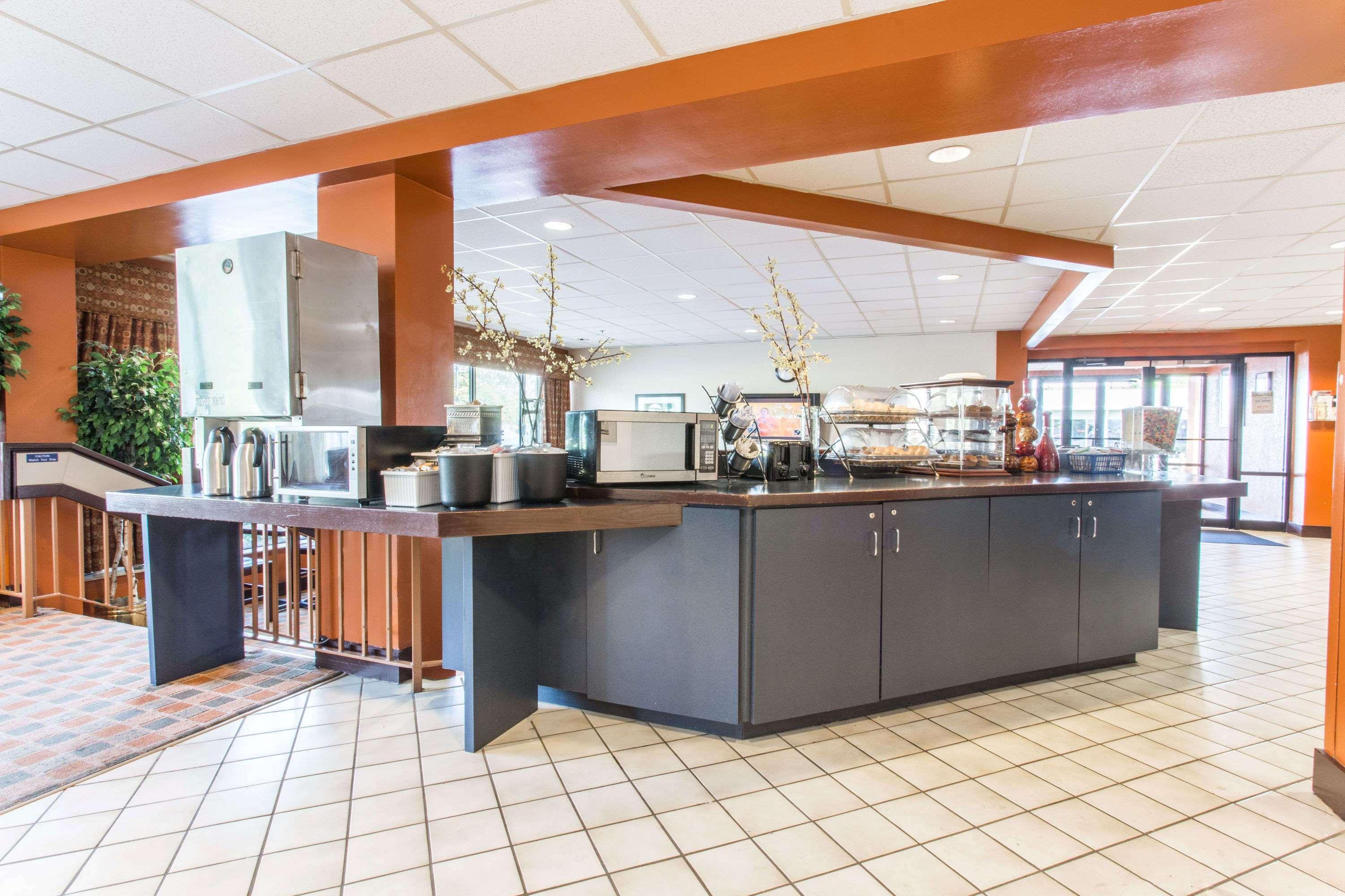 Baymont By Wyndham Cincinnati Шаронвилл Экстерьер фото