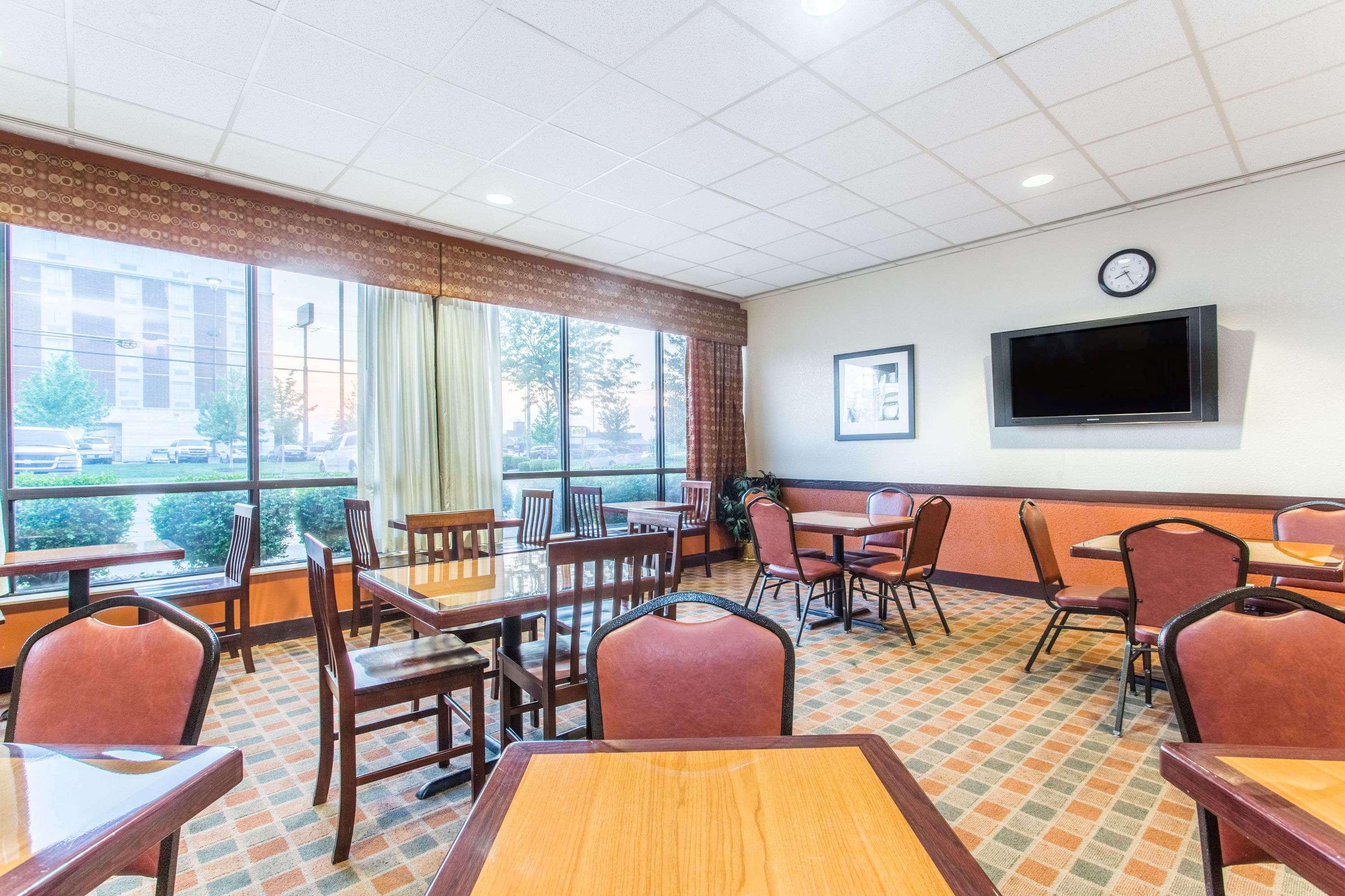 Baymont By Wyndham Cincinnati Шаронвилл Экстерьер фото
