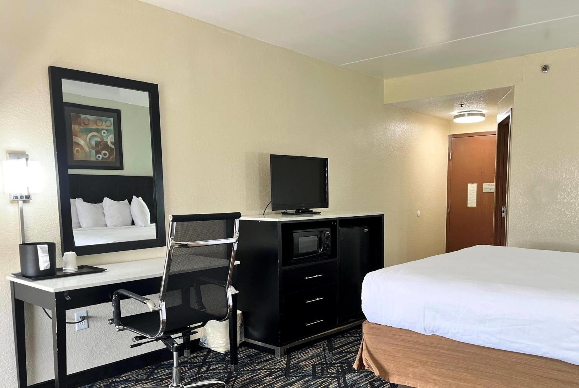 Baymont By Wyndham Cincinnati Шаронвилл Экстерьер фото
